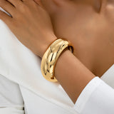 Women's Stylish Golden Bracelet
